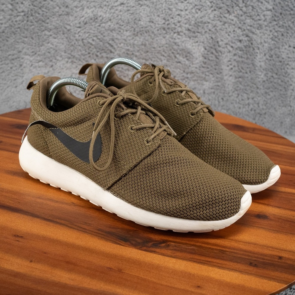Nike Roshe Run Iguana Olive Green 511881-201 Men's Size 8.5 Black Sail
